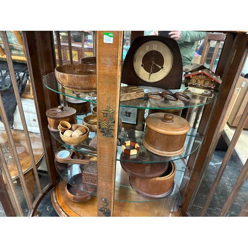 495 - Wooden bowls, boxes etc