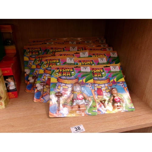 38 - LQ stoner toy figures