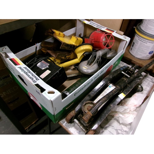 226 - Trolley Jack Tools Etc