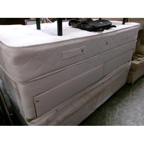 80 - Single divan bed