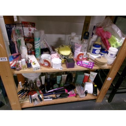 473 - 2 Shelves Cosmetics