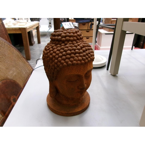 141 - H(82) Buddha head