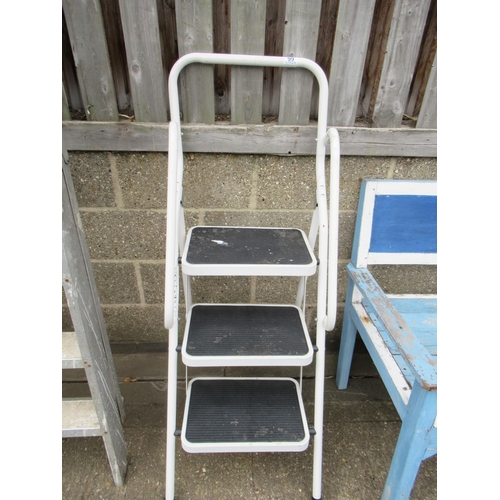 99 - Step Ladder