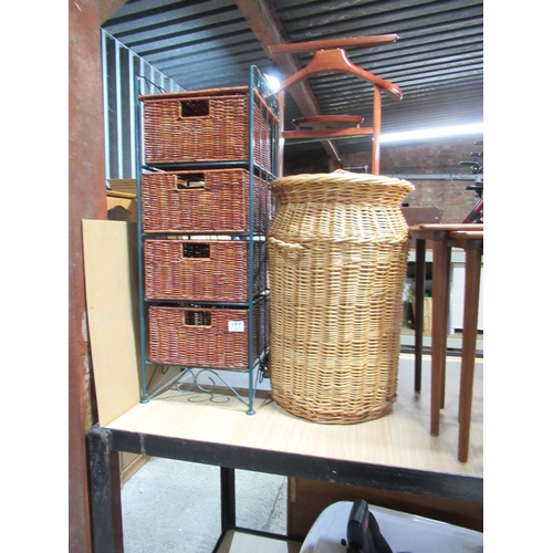 177 - Wicker Drawers Basket Etc