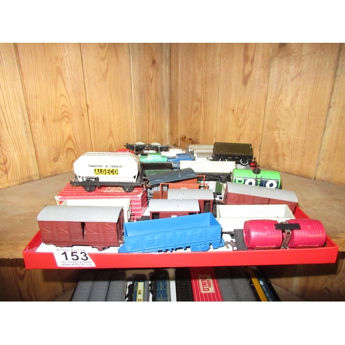 153 - Hornby & Other Train Carriages