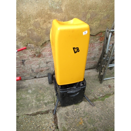 6 - JCB Garden Shredder.