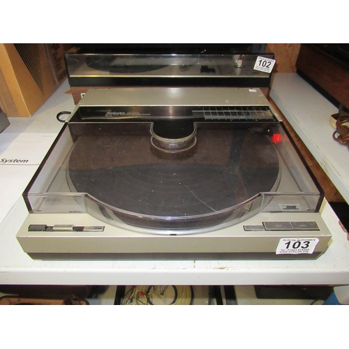 103 - Technics Quartz Direct Drive SL-7 Turntable