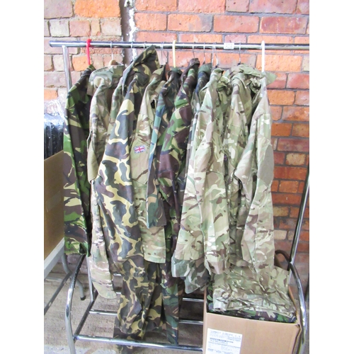 319 - LQ Assorted Camo Gear