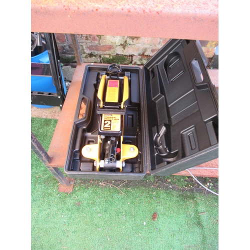 36 - Hydraulic 2 Tonne Trolley Jack