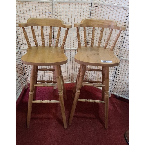 176 - 2 pine bar stools 46x44x104 cm, to seat 79 cm