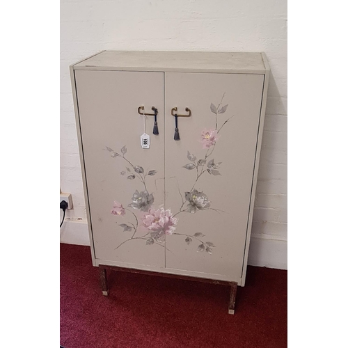 100 - Painted mid century G-Plan E Gomme cupboard approx. 120x76x40 cm