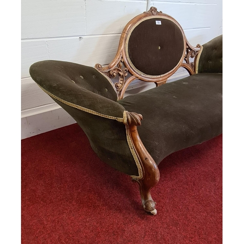 138 - Antique doubled ended cameo back settee floor to seat 35 cm, floor top of cameo 88 cm, length 210 cm