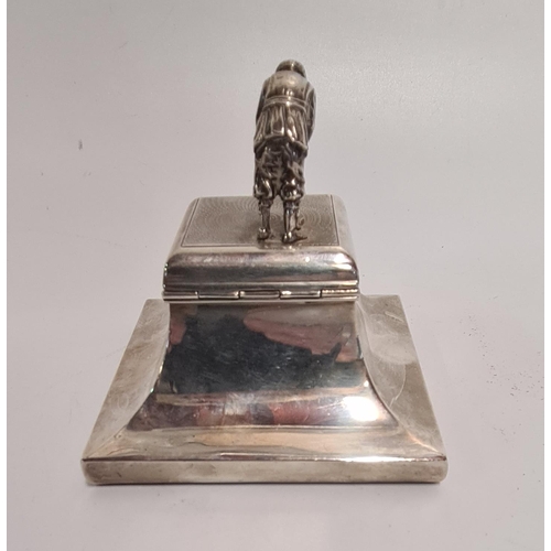 4 - Silver inkwell weighing 366g by Sanders & Mackenzie 1922. Hallmarked on lower front and repeat marks... 