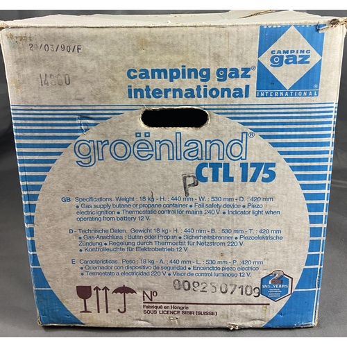 94 - Vintage Groeland CT175 caravan / camper cooler in original box. Mains electric and bottled gas power... 