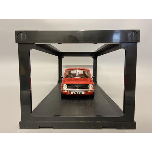 58 - Rare 1:18 scale model Mini Clubman Estate by Cult Models