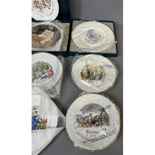 58 - Collectable plates, majority being Royal Worcester. UK and Worldwide shipping available on this and ... 