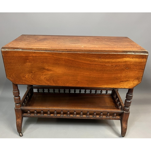 131a - First quarter 20th century drop leaf table with galleried under shelf 72x85x90 cm