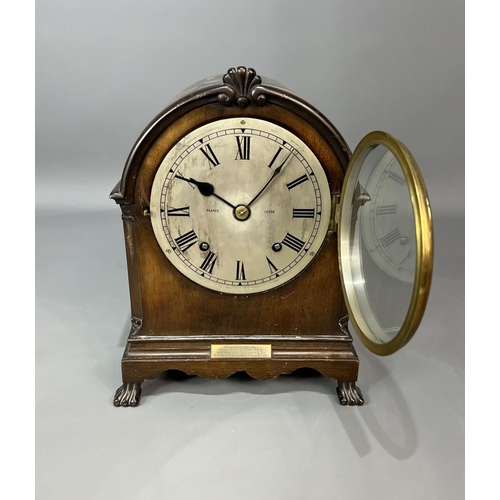 58 - First quarter c.20th mantle clock by Pearce of Leeds. Shipping Group[ (A)