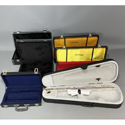 60 - 6 musical instrument cases. Collection only or please arrange your own courier.