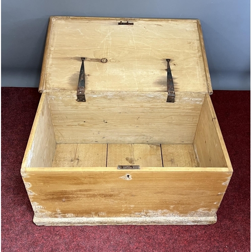 202 - Antique pine chest, 34x77x45cm.Collection only or please arrange your own courier.