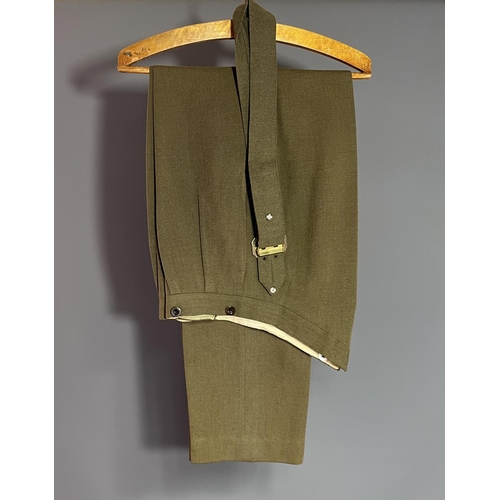 329 - British Military Officers service dress, features Worcestershire & Sherwood Foresters regiment b... 