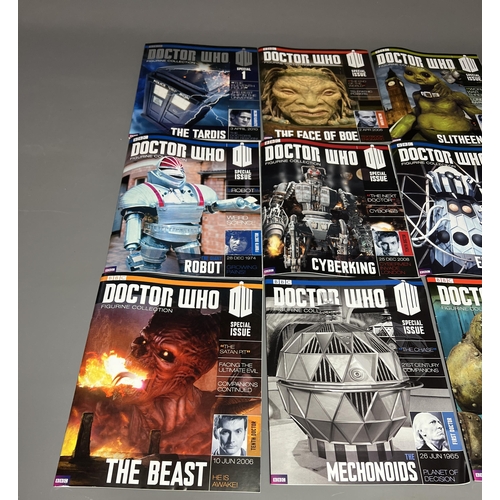 70 - Large quantity of Dr Who Eaglemoss collectors magazines. Shipping Group (D).