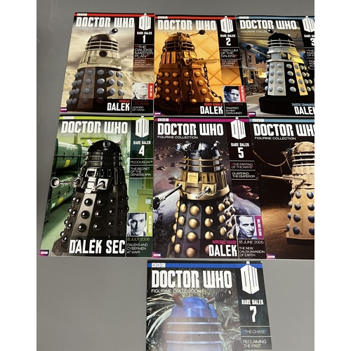 70 - Large quantity of Dr Who Eaglemoss collectors magazines. Shipping Group (D).