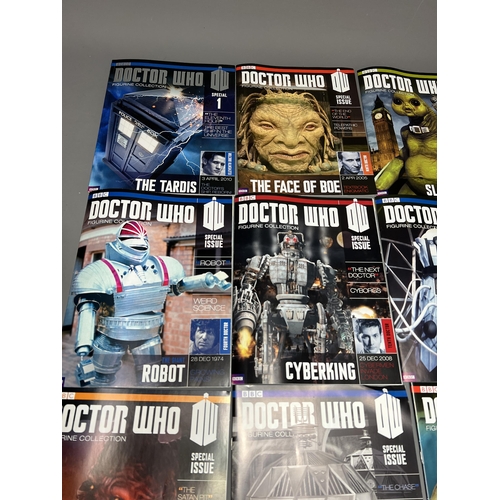 70 - Large quantity of Dr Who Eaglemoss collectors magazines. Shipping Group (D).