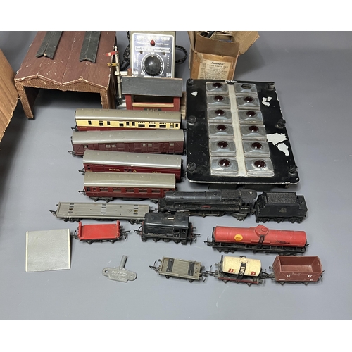 82 - A large amount of model trains, track, rolling stock and accessories including Triang and Hornby exa... 