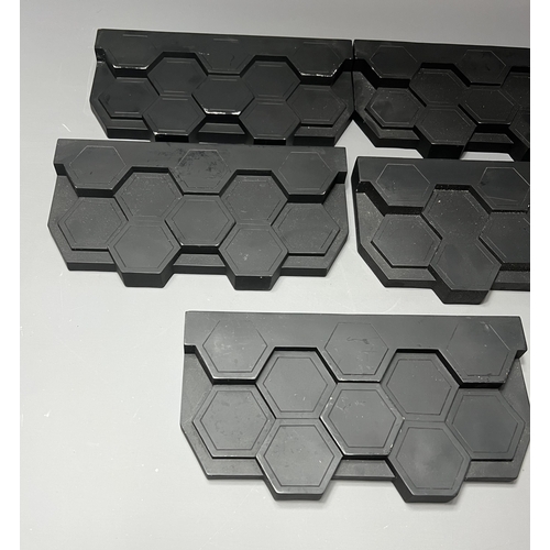 86 - 5 Dr Who Eaglemoss figure display boards. Shipping Group (A).