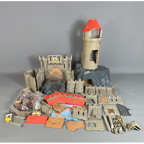 110 - Playmobil Castle 4865, unchecked for completeness.Shipping Group (D).