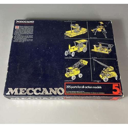 91 - Meccano set number 5, unchecked for completeness,Shipping Group (A).