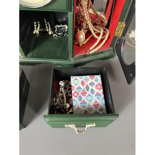 24 - Jewellery box with a good selection of jewellery.Shipping Group (A).