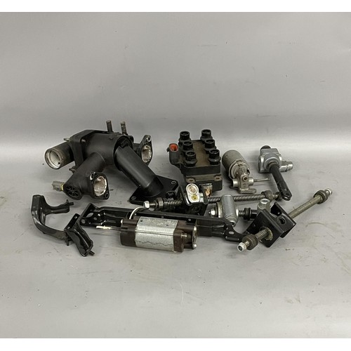 Jaguar parts and accessories.Shipping Group (C)orCollection in person.