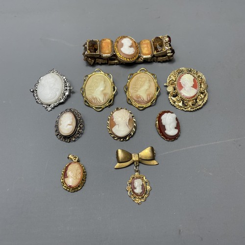 20 - Selection of cameo jewellery. Shipping group (A), optional combined shipping or collection in person... 