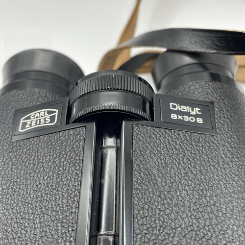 115 - Carl Zeiss Dialyt 8x30b binoculars. Shipping group (A), optional combined shipping or collection in ... 