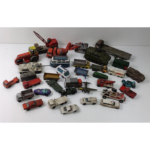 184 - Good selection of diecast vehicles. Shipping group (A), optional combined shipping or collection in ... 