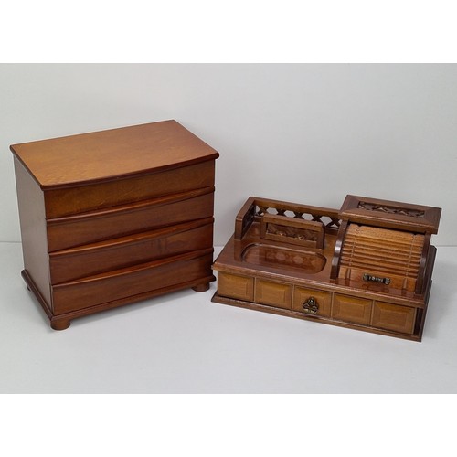 257 - 2 wooden jewellery boxes. Collection in person / your own courier.