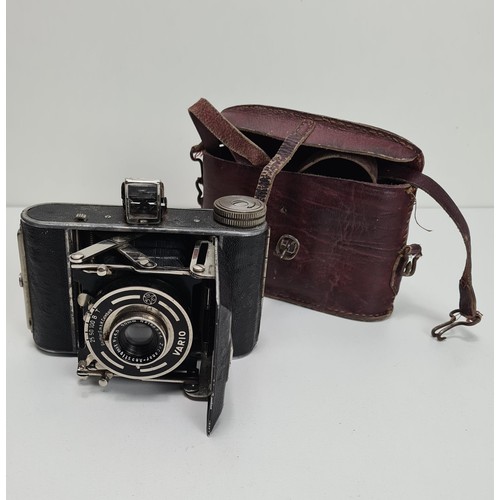 273 - Camera ware to include Kodak EK160, Vario and a six-20 Brownie junior. Collection in person / your o... 