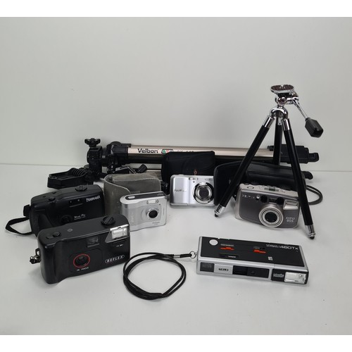 277 - Assorted camera ware to include Vivitar, Pentax, and Minolta. Shipping group (A), optional combined ... 