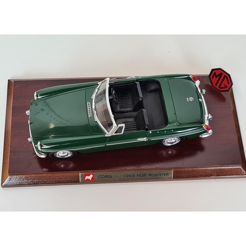 36 - Limited edition Corgi 1:18 die-cast model MG roadster. Number 5424 of 15,000. Shipping Group (A). Op... 