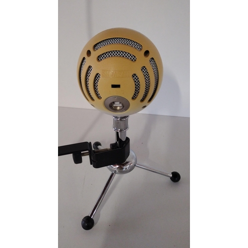 197 - Snowball USB microphone. Shipping Group (A).