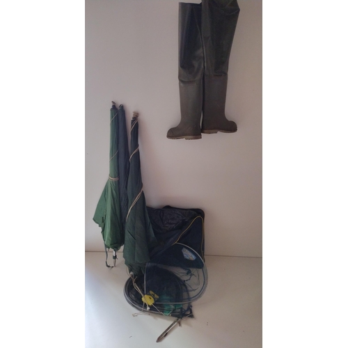 382 - Pair of size 8/9 waders together with landing and keep nets. Collection only.