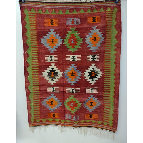 421 - Kilim floor rug 164x122cm. Collection only.