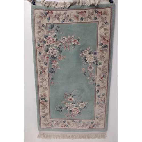 422 - Chinese hand woven floor rug 154x94cm. Collection only.