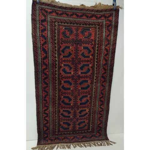 428 - Large floor rug measuring 220x120cm. Collection only.