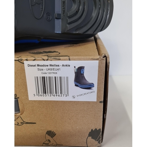 170 - Pair of Diesel ankle meadow wellies, size UK 8. Shipping Group (A).