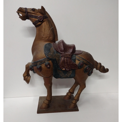 107 - Early C19th Chinese carved wooden polychrome Tang Dynasty style horse. Measuring H: 26cm x L: 60cm. ... 