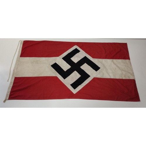 191 - WWII Hitler Youth flag. Large size H:90 x L:160 cm, double sided and featuring sewn-on Hitler Youth ... 