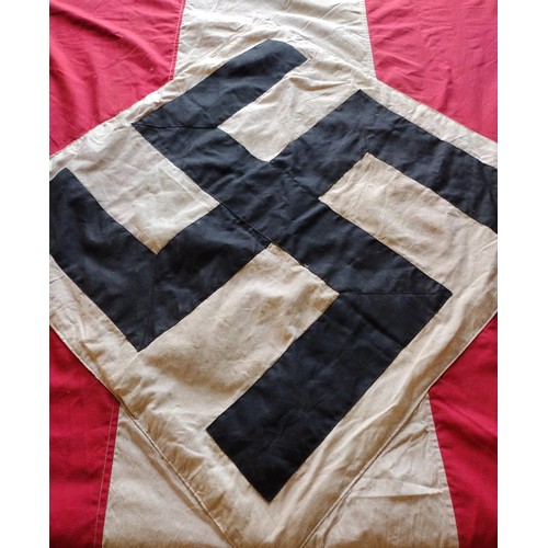 191 - WWII Hitler Youth flag. Large size H:90 x L:160 cm, double sided and featuring sewn-on Hitler Youth ... 